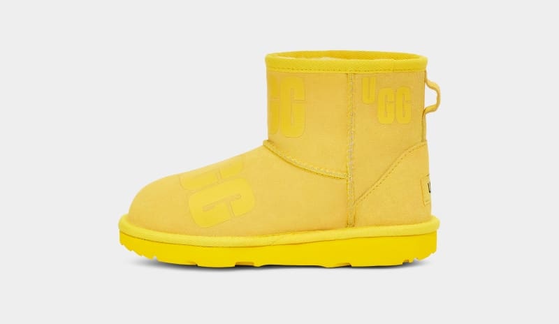 Yellow Ugg Classic Mini Scatter Graphic Kids' Boots | South Africa-0325761